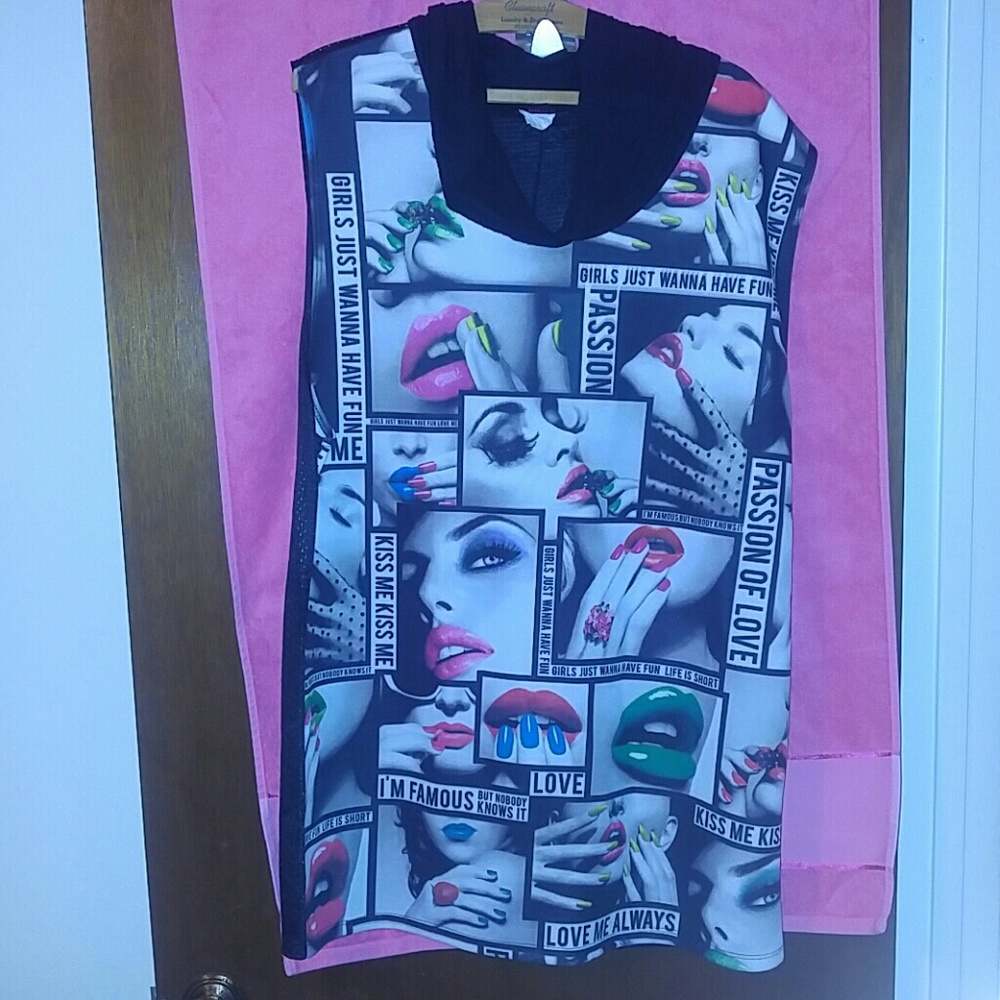 Sleeveless Graphic High Fashion Hoodie